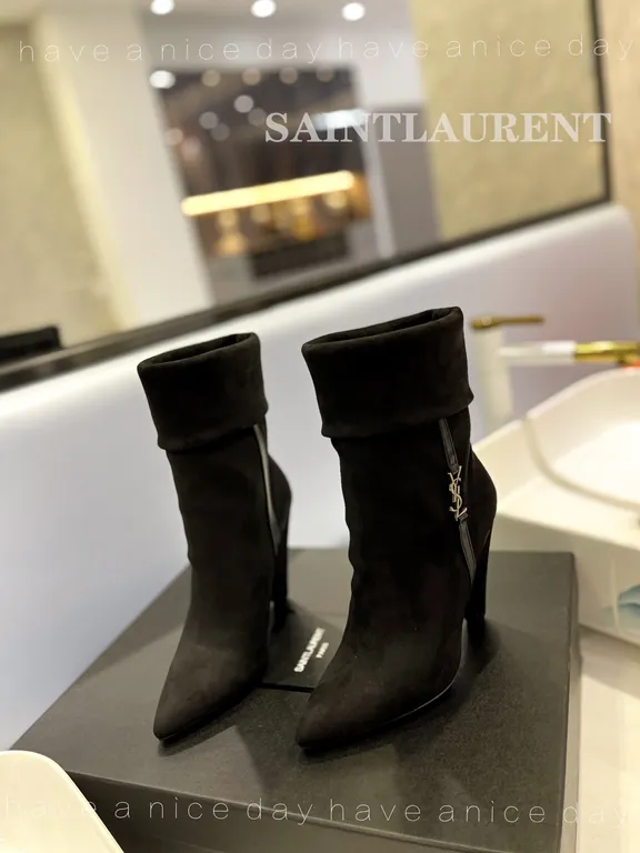 Saint Laurent Shoe 